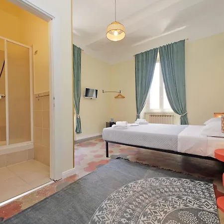 Colosseo Kokedama Frühstückspension 4*