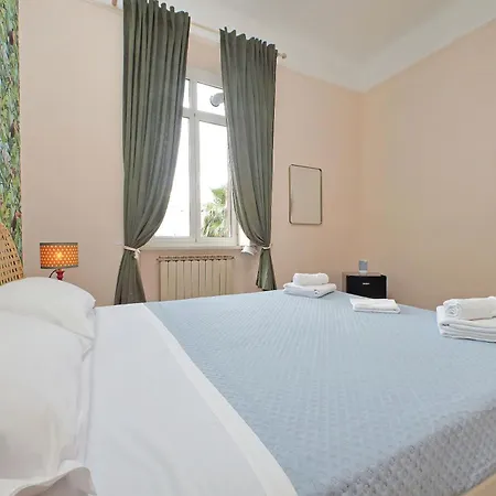 Frühstückspension Colosseo Kokedama 4*